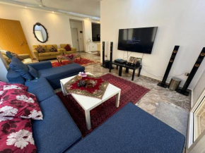 Spacious Apartment Private Garden, Free Parking